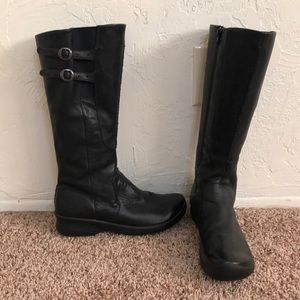 Boots - same shape when I bought them - my calves are to wide 😉